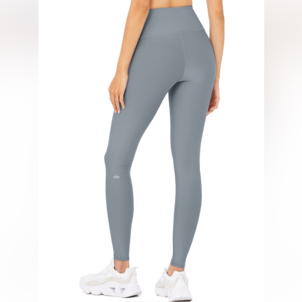 ALO YOGA 7/8 High-Waisted Airlift Legging - Steel Blue - Size Small